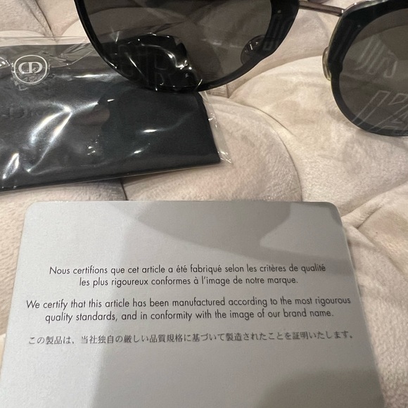 Brand New Dior J'adior
Reflective Sunglasses - Picture 2 of 10